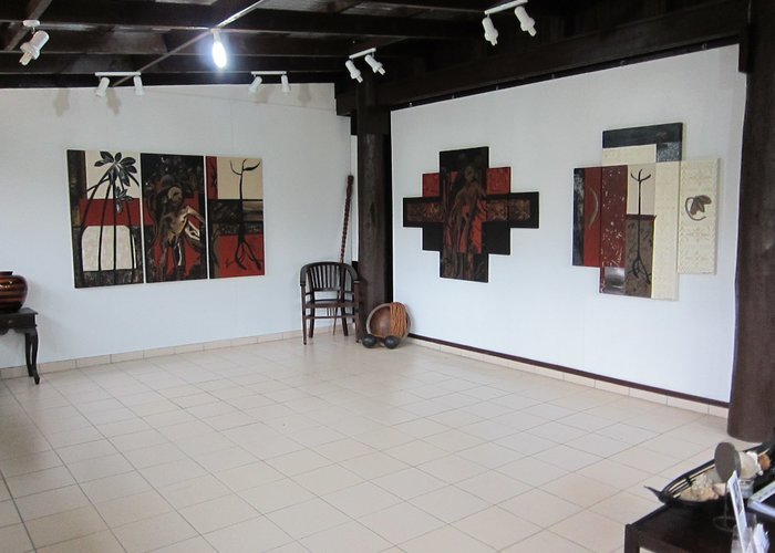 The Vanya Taule′alo Gallery