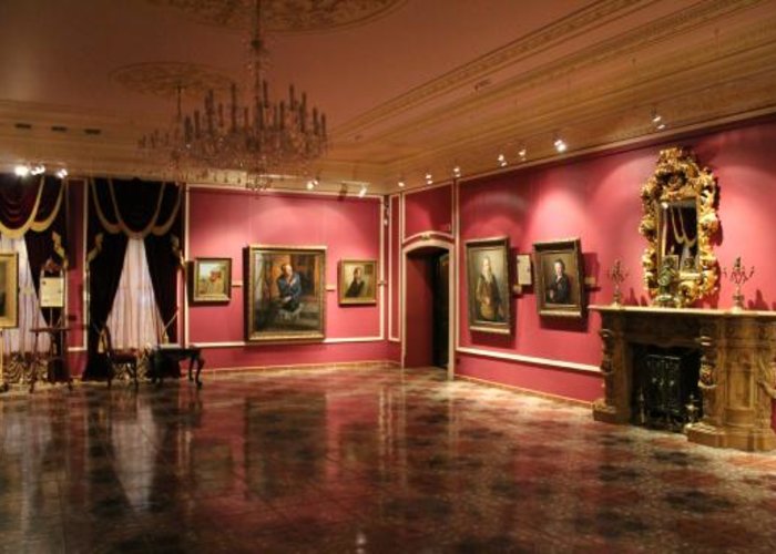 The Moscow State Picture Gallery of People′s Artist of the USSR Shilov A.