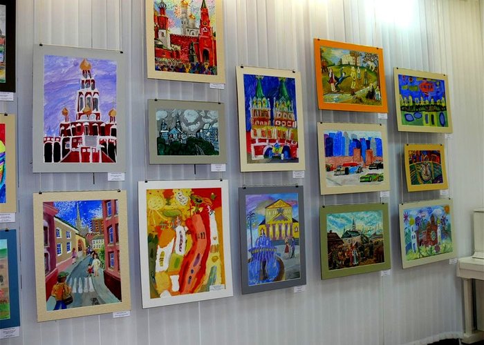 The Gallery «Child′s View»