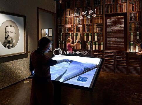 The museum of digital book