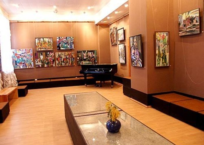 The Murmansk Exhibition Hall