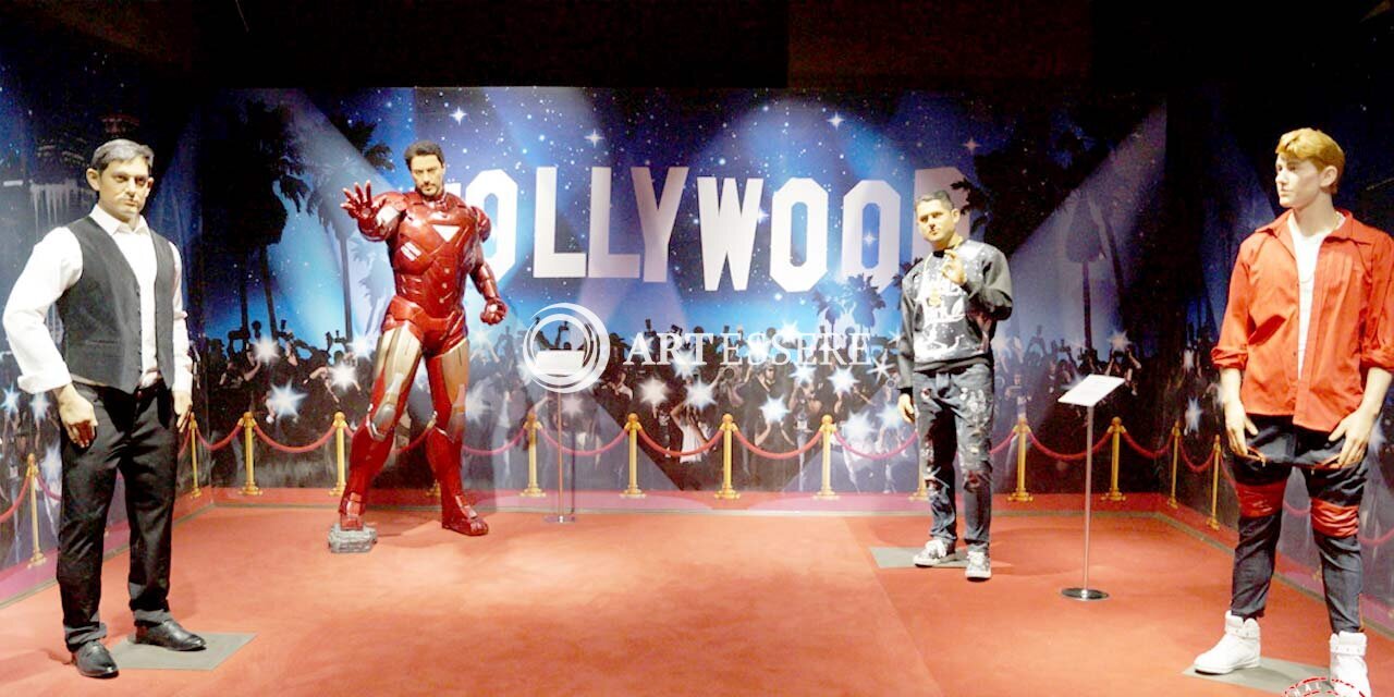 Johnnie′s Wax Museum