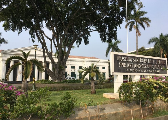 Fine Arts & Ceramics Museum (Balai Seni Rupa)
