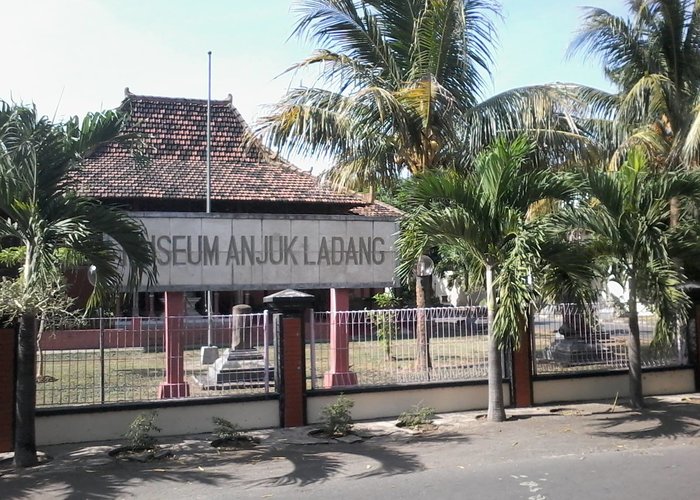 Anjuk Ladang Museum