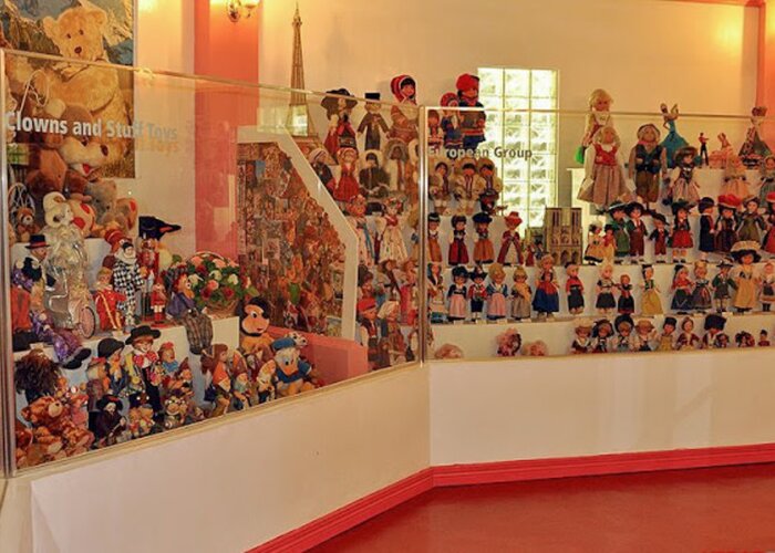 International Doll House