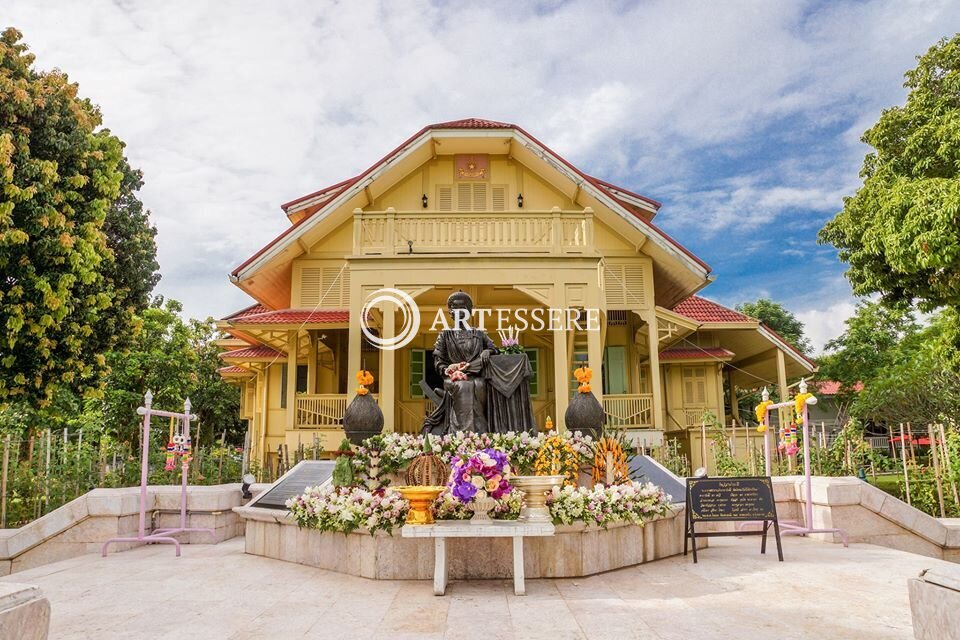 The Dara Pirom Palace