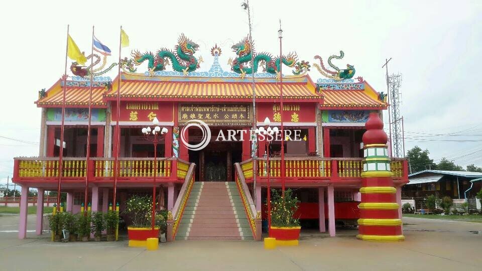 Chao Pho Thepharak-Chao Mae Thapthim Shrine
