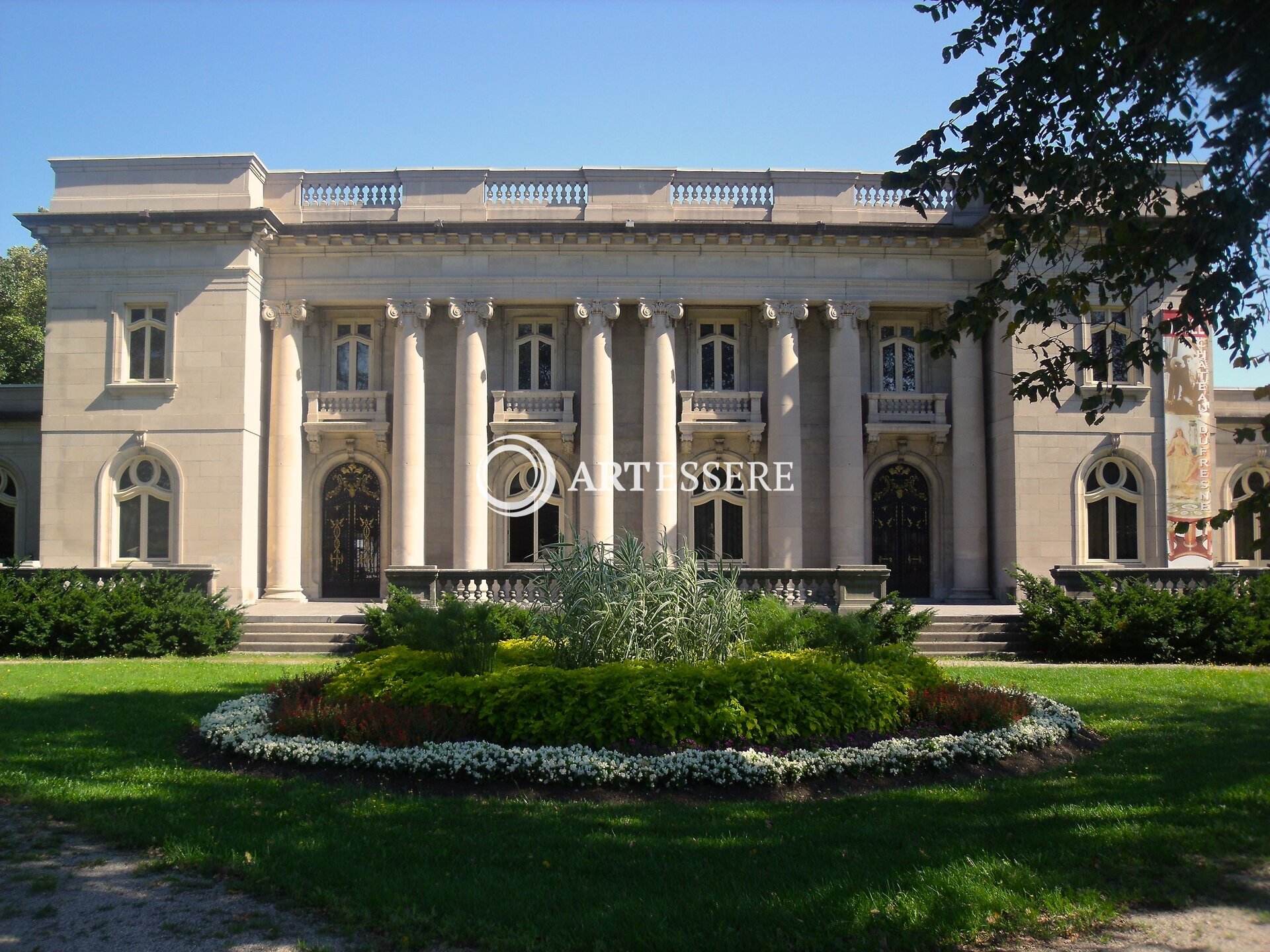 Château Dufresne (Dufresne House)