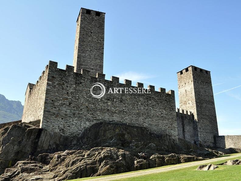 Castel Grande E Museo Con Collezioni Archeologiche
