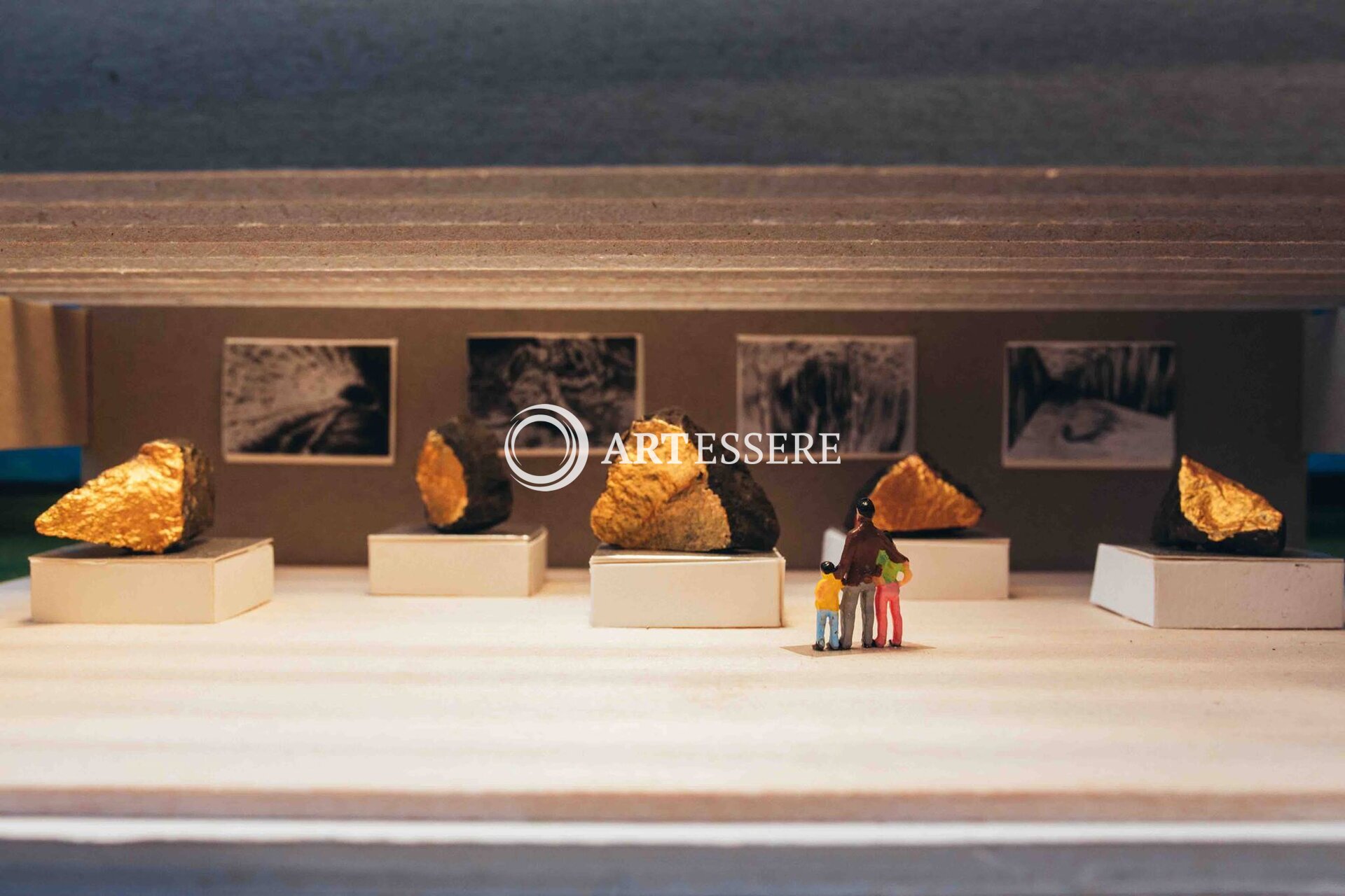 The World′s Smallest Gallery