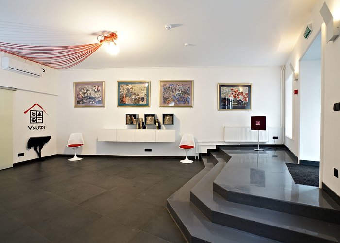 The Gallery «Vnutri»
