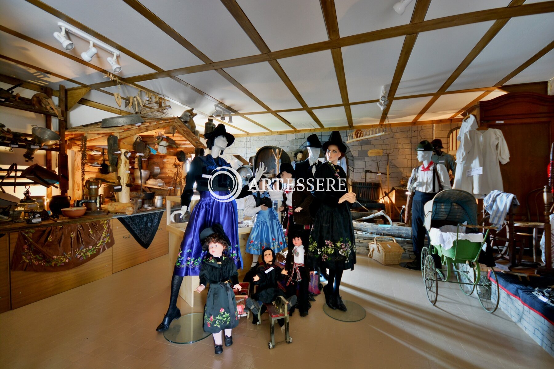 Musee Des Patoisants Et Costumes