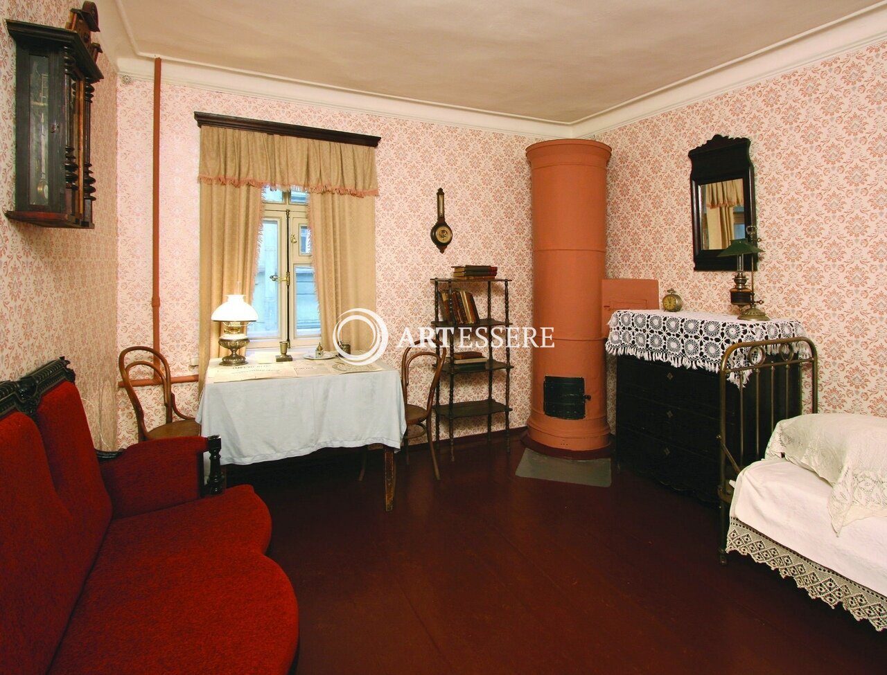 The Memorial Museum «Raznochinny Petersburg»