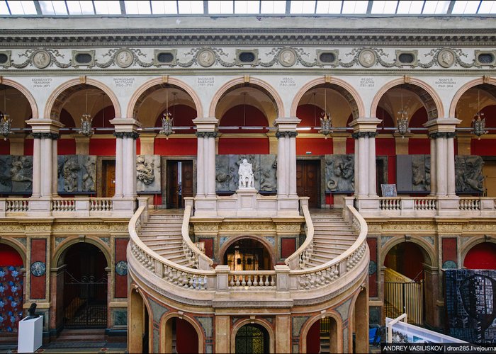 The Museum of Applied Arts of the St. Petersburg State Art and Industrial Academy of A. L. Stiglitz