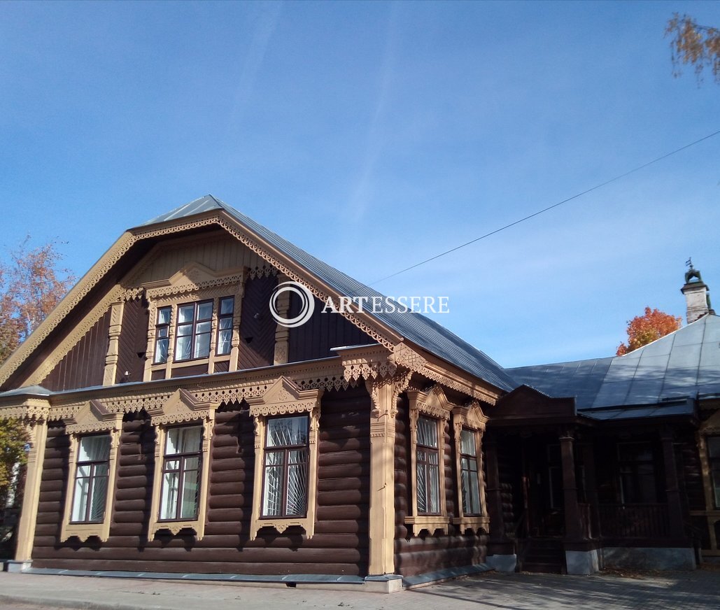 The Museum of Crafts and Creativity «Dom s nalichnikami»