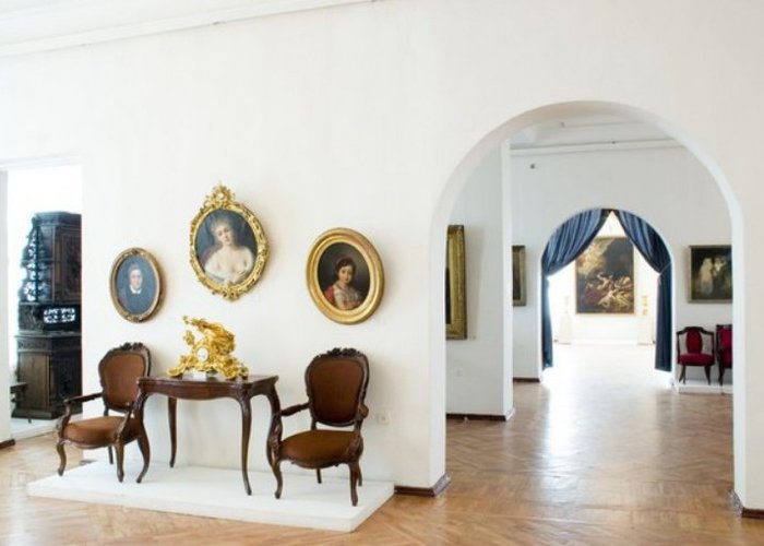 The Picture Gallery of Lunin E.M.